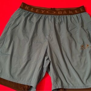 2 n 1 Oakley Workout Shorts